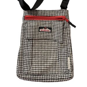 Kavu Limited Edition Black & White Houndstooth Crossbody